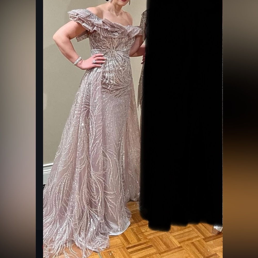 Catwalk Couture Elegant One-Shoulder Gown with Sequin Details